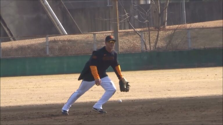 湯浅大、中田歩夢の二遊間が脇谷亮太コーチの特守を受ける　～読売ジャイアンツ宮崎春季キャンプ2025～