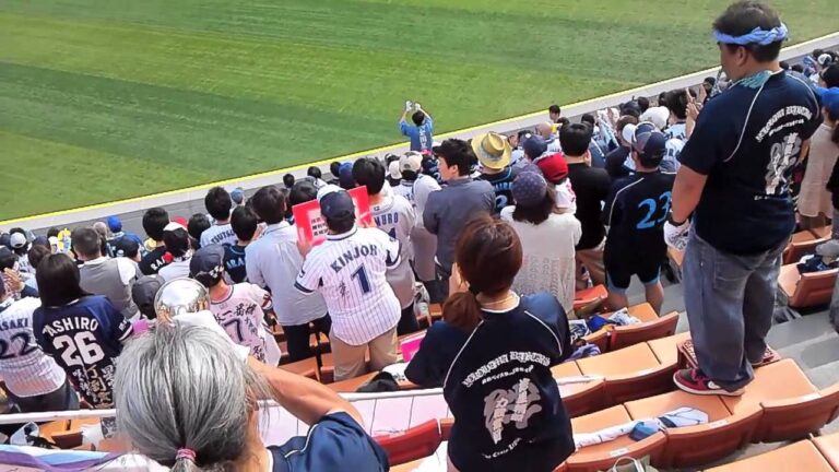 横浜DeNAベイスターズ 高城俊人選手応援歌　2013/05/18 （応援団の後ろから）