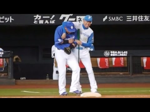 3/8 中田翔選手と話す稀哲コーチ