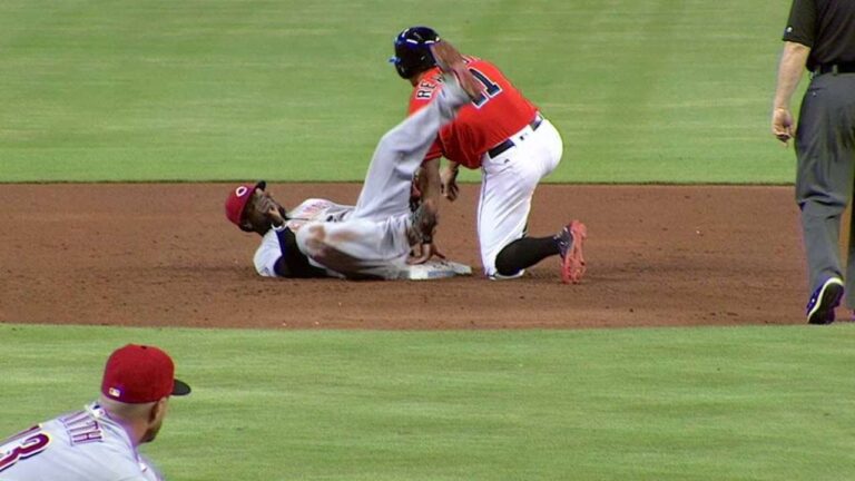 CIN@MIA: Realmuto steals two bases in the 6th