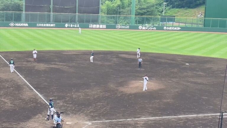 巨人、菊田拡和サード守備