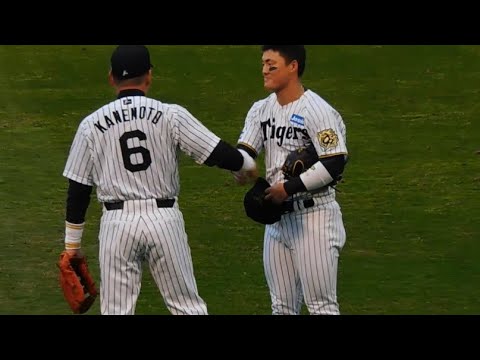 【教え子と"甲子園"で再会】金本知憲 高校時代に指導した前川右京と甲子園のレフトで再会 長い時間会話を交わす