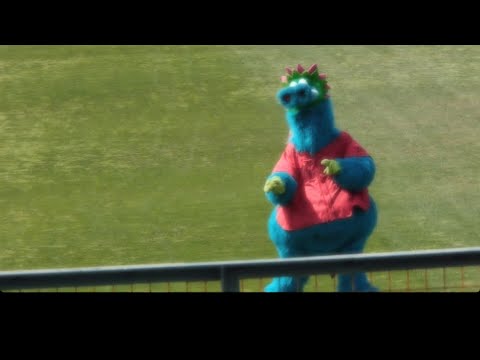 【今日もやりたい放題】スライリー 試合前1-9応援歌でノリノリ