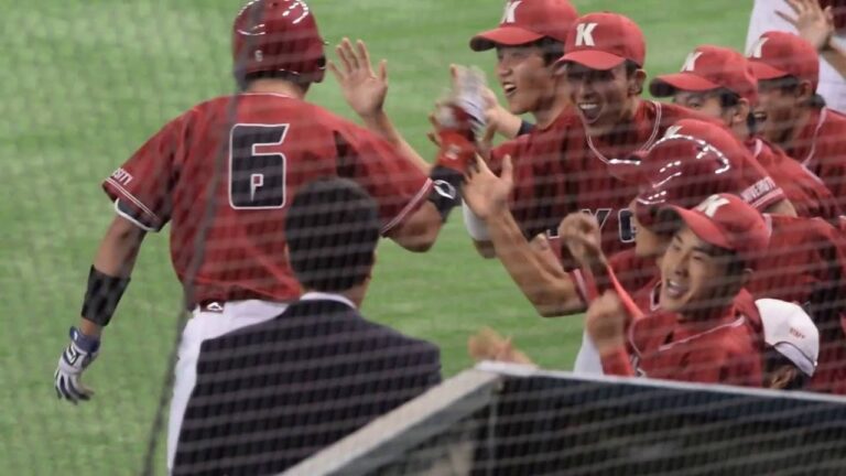 2016/06/07 共栄大・長谷川亮太一塁手、初回先頭打者ホームランでベースを一周