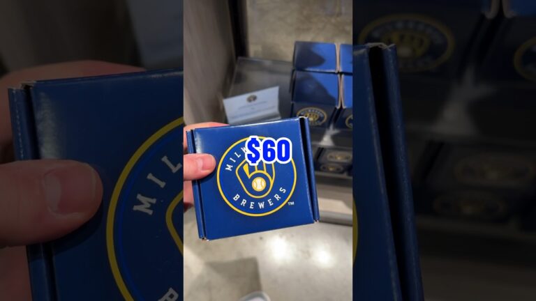 アメリカンファミリーフィールドで60ドルのミステリー野球を購入しました⚾