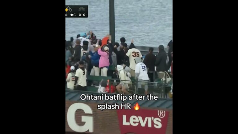 The Ohtani bat flip 👀