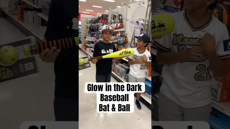 暗い野球とバットで輝きを買うために私たちと一緒に来てください😲⚾️#baseball #baseballlife #travelbasell