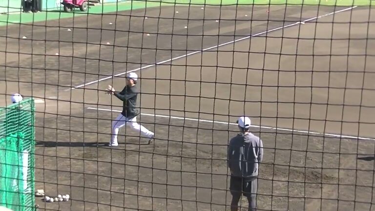 巨人 スローイングの構えをする練習〜郡拓也（2024年11月7日 読売ジャイアンツ練習）
