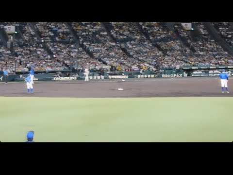 【サードがショートの位置に】横浜DeNA 佐藤輝明シフト
