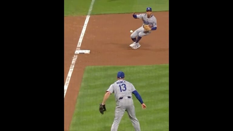 マンシーが素晴らしい守備！👍　フィリーズ戦10月7日地区シリーズ