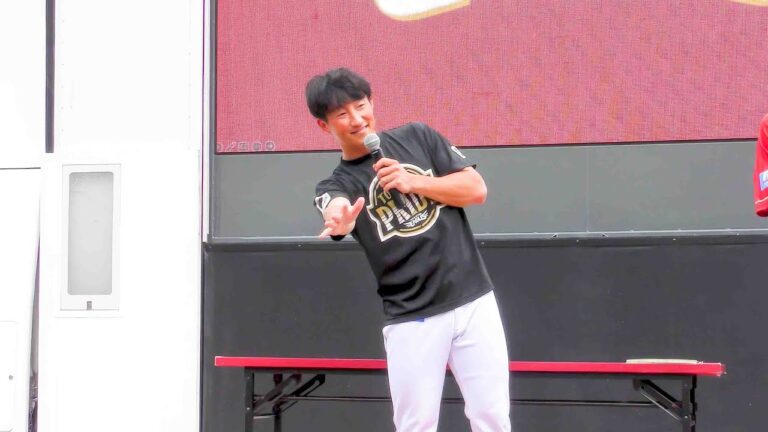 20250826　選手サプライズステージ　小深田 大翔選手　はるか夢球場