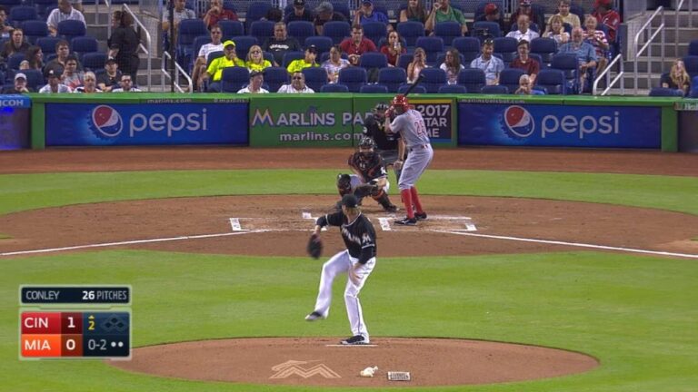 CIN@MIA：コンリーがキャリア初先発で5イニングを投げる