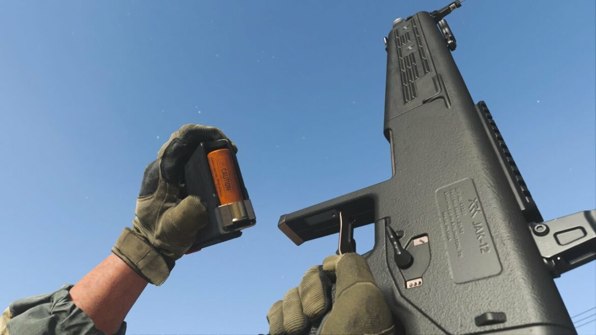 Call of Duty : Modern Warfare – All Weapons and Equipment (YEAR 1) – Reloads , Animations and Sounds