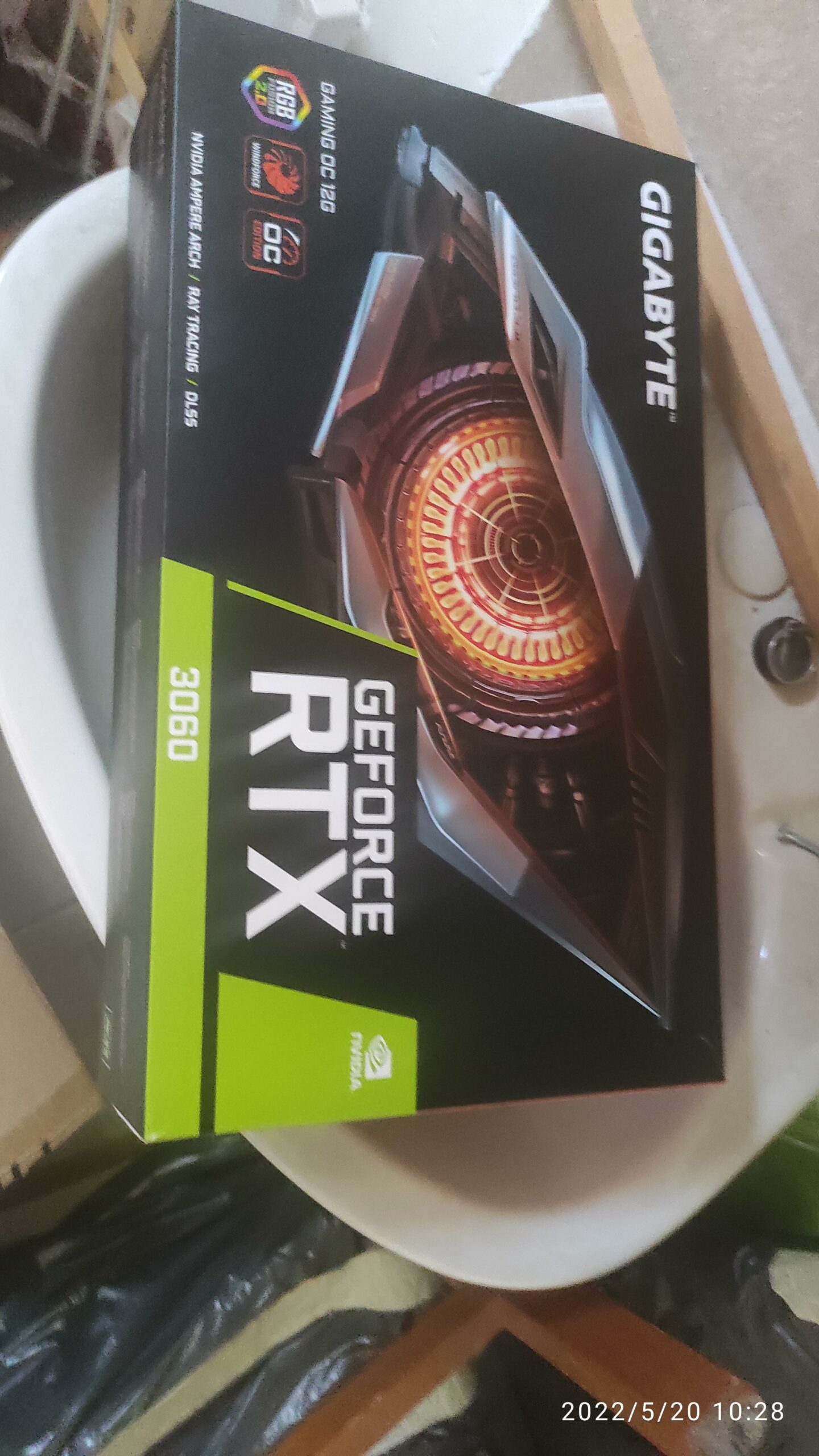 私の最初のPCビルド用のGPUが到着しました Games WACOCA JAPAN People, Life, Style