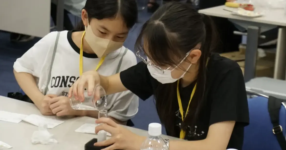 MITの学生が科学の楽しみを教える「MIT Japan STEAMワークショップ2025」開催 | ICT教育ニュース MITの学生が科学の楽しみを教える「MIT Japan STEAMワークショップ2025」開催 | ICT教育ニュース