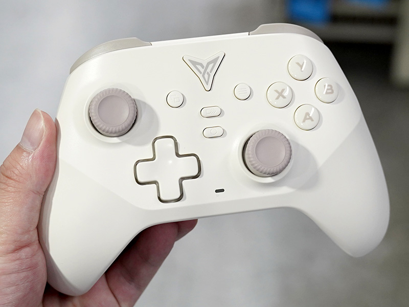 3,080円の格安ゲームパッド「Flydigi Dune Fox」が発売、ホールエフェクトスティック/トリガー搭載 – AKIBA PC Hotline! 3,080円の格安ゲームパッド「Flydigi Dune Fox」が発売、ホールエフェクトスティック/トリガー搭載 - AKIBA PC Hotline!