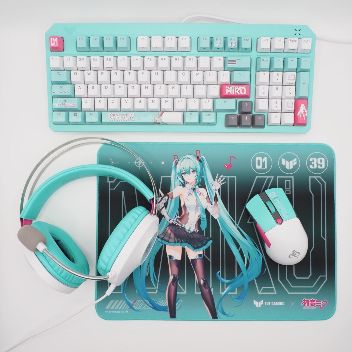 隅から隅までミク尽くしに！ ASUS「TUF Gaming」×「初音ミク」コラボゲーミングデバイス撮りおろし - GAME Watch