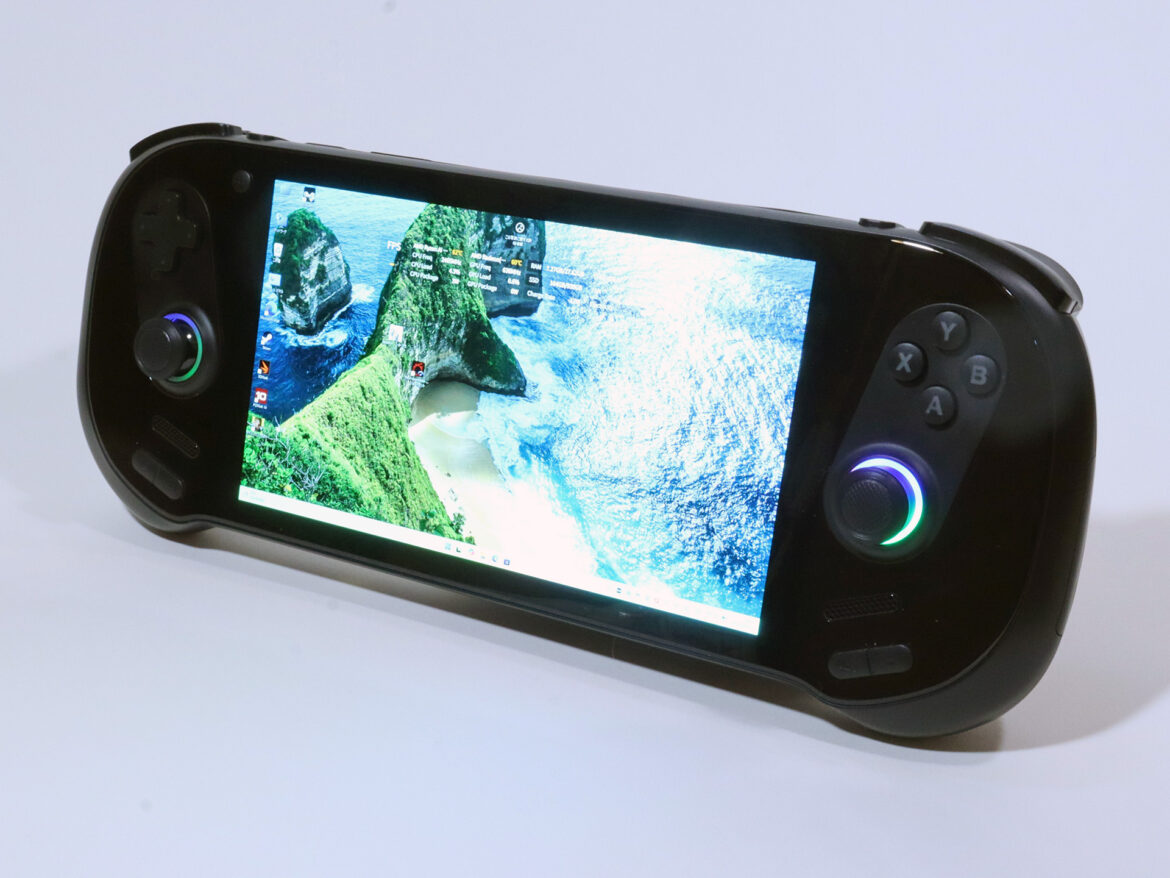 【Hothotレビュー】モジュール式コントローラは実際どうなのか。「AYANEO 3」を試してみた - PC Watch