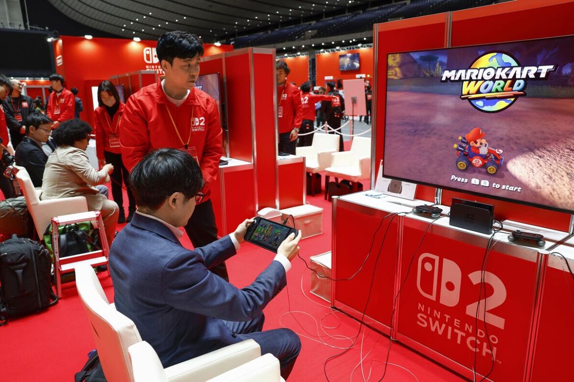スイッチ2がきょう発売、色めく世界のゲーマー達-客層拡大の期待も – Bloomberg スイッチ2がきょう発売、色めく世界のゲーマー達-客層拡大の期待も - Bloomberg