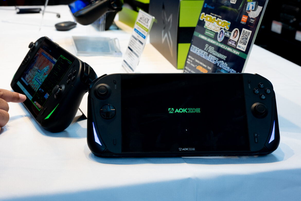 「AOKZOE A1X」発表。18880mAh電池、Ryzen AI 9 HX 370、Nintendo SwitchのJoy-Con接続可能 「AOKZOE A1X」発表。18880mAh電池、Ryzen AI 9 HX 370、Nintendo SwitchのJoy-Con接続可能