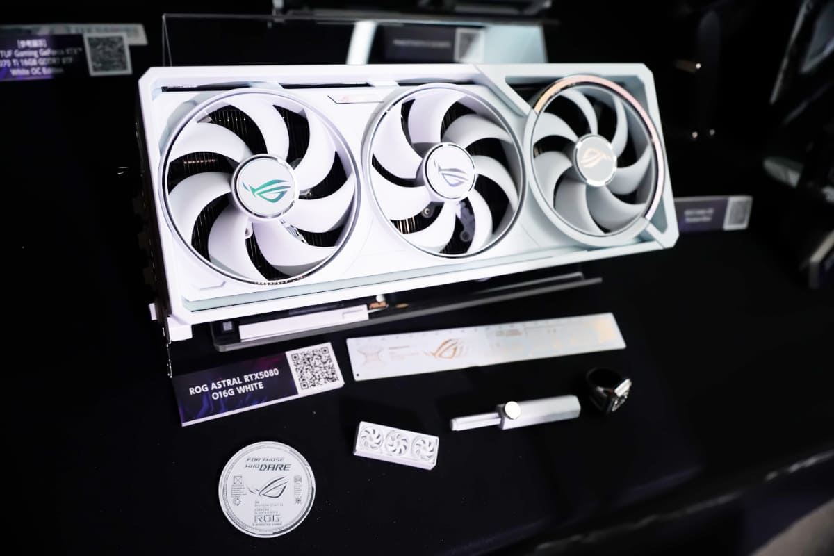 ROG Astral RTX5080 O16G White