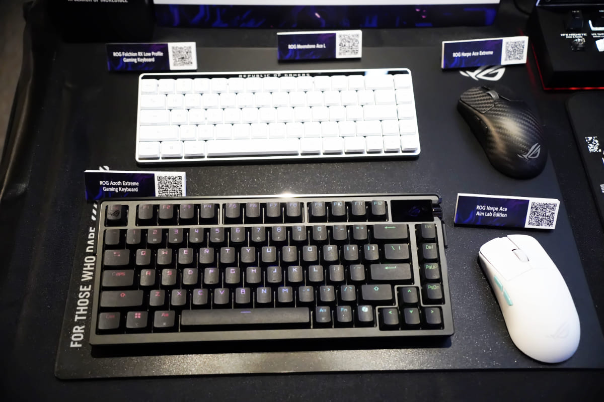ROG Azoth Extreme Gaming Keyboardなど