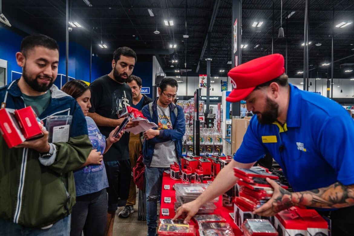 スイッチ２、米歴代最速で売れたゲーム機に－販売月160万台突破 - Bloomberg
