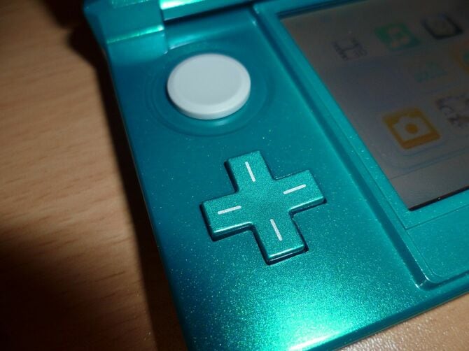 アクアブルーのニンテンドー3DS