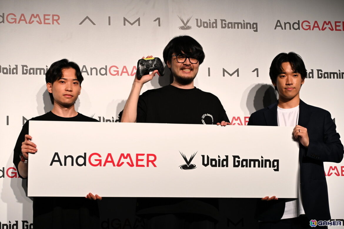 左から上森氏、k4senさん、石井氏