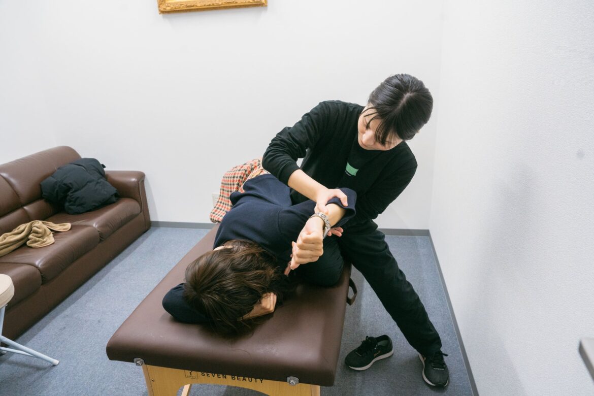 「Z世代の腰痛急増」スマホとゲーミング文化の落とし穴若年層に広がる“現代型慢性痛”とは | Well Body株式会社のプレスリリース