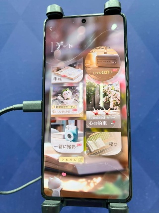 表向きクールで無口だけど意外な内面を持つキャラが多い。「秘話」で明かされる裏の顔を見てギャップ萌えを楽しむのもいい。期間限定イベントなど、とにかく遊べる要素がてんこ盛り