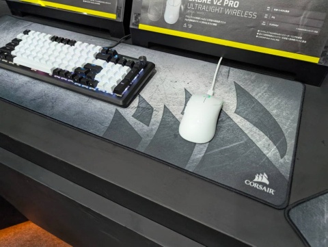 Corsair Japanブースではゲーミングキーボードやゲーミングマウスの新製品を展示。TGS2025が初公開になる製品もあるという