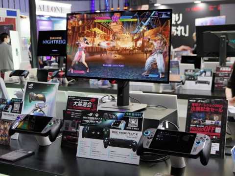 両モデルともUSB-C端子からのDisplayPort出力に対応。対応ディスプレーや変換アダプターを介した大画面プレイも可能だ