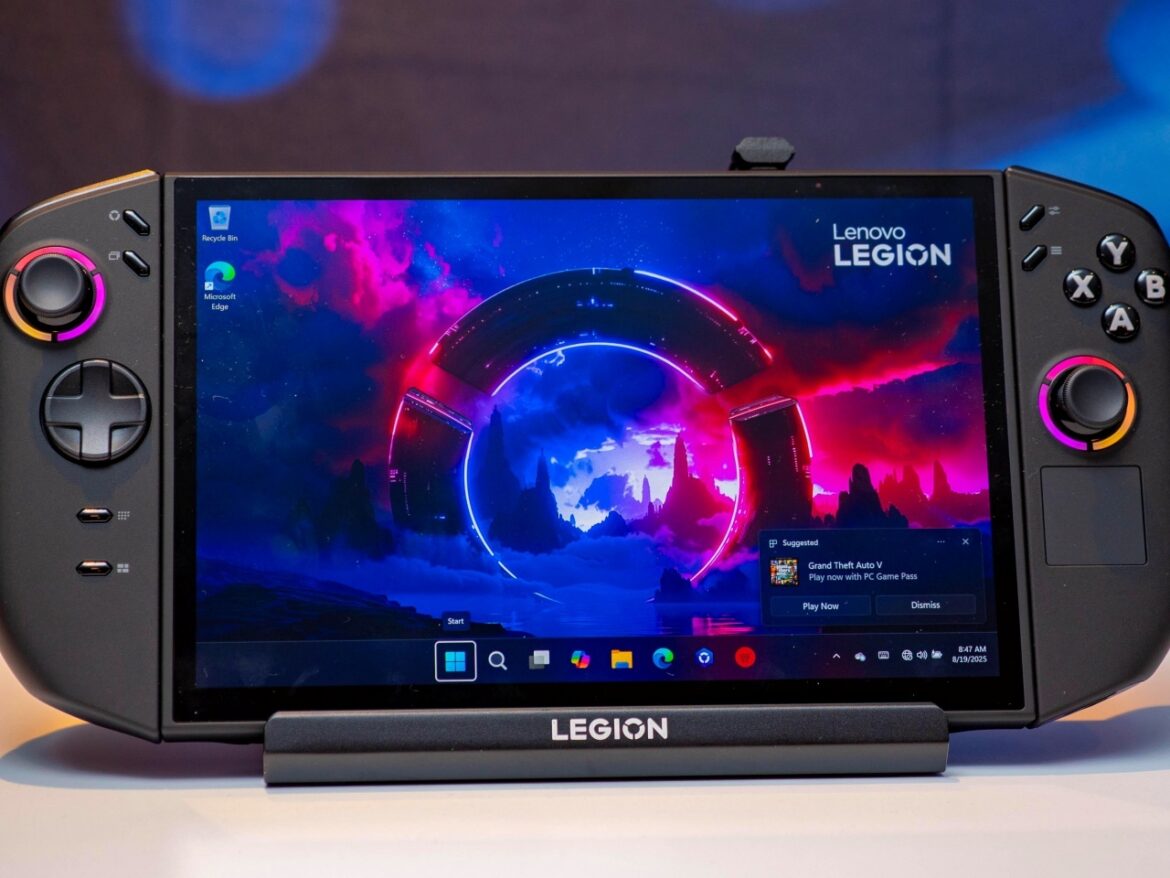 レノボの新型携帯ゲーミングPC「Legion Go 2」を触ってみた--大幅改良と高価格化が悩ましい - CNET Japan