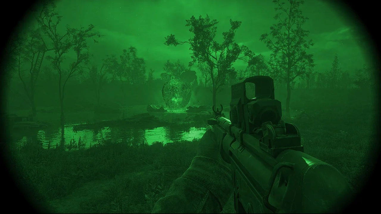 アップデートで追加された暗視ゴーグル視点でのゲームプレイ画面