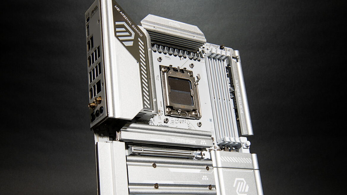 裏面コネクターマザーにX870Eモデルが登場。MSI「MAG X870E TOMAHAWK MAX WIFI PZ」でゲーミング性能もルックスも最先端の領域に! 裏面コネクターマザーにX870Eモデルが登場。MSI「MAG X870E TOMAHAWK MAX WIFI PZ」でゲーミング性能もルックスも最先端の領域に!