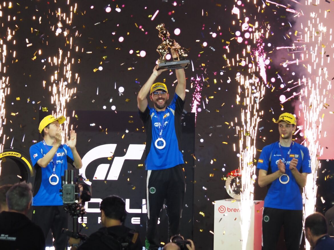 セラーノ選手が圧巻の走りで2冠達成! 「グランツーリスモ ワールドシリーズ」福岡大会、ネイションズカップを現地レポート – GAME Watch セラーノ選手が圧巻の走りで2冠達成! 「グランツーリスモ ワールドシリーズ」福岡大会、ネイションズカップを現地レポート - GAME Watch