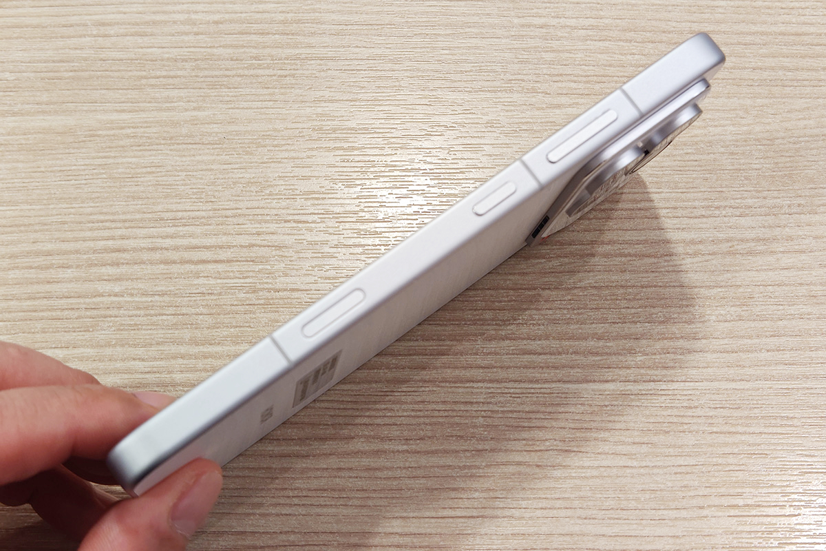 一番下のボタンがゲームスペースボタン