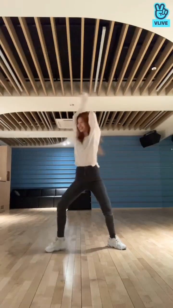イェジ リュジン チェリョンがtwiceのライキーに合わせて踊る K Pop Wacoca Japan People Life Style