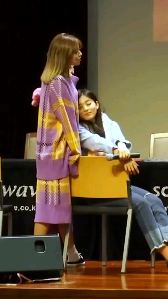 ツウィの誕生日Vliveに出演できて良かったITZY Kpop WACOCA JAPAN People, Life, Style