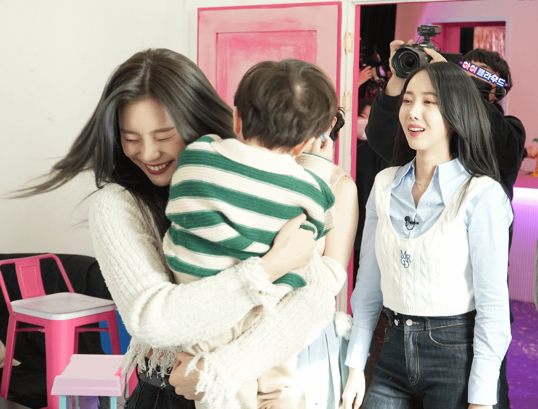 [230209] VIVIZ with Kylo and Kevin Dockry The Return of Superman