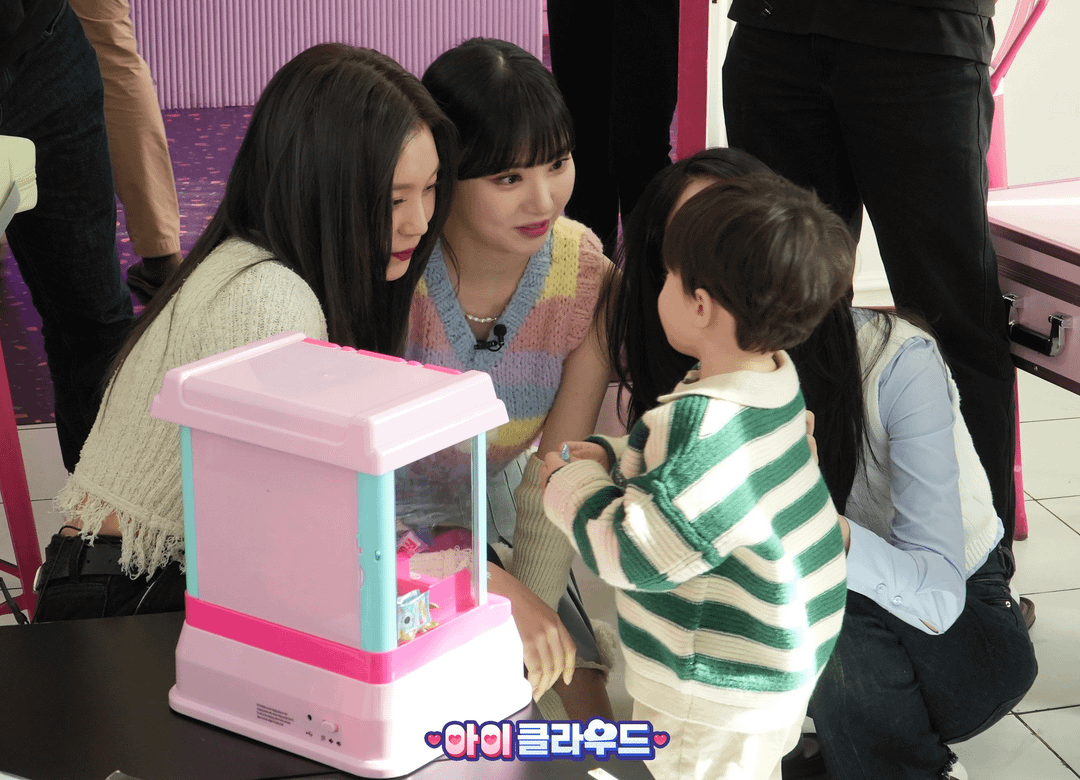 [230209] VIVIZ with Kylo and Kevin Dockry The Return of Superman