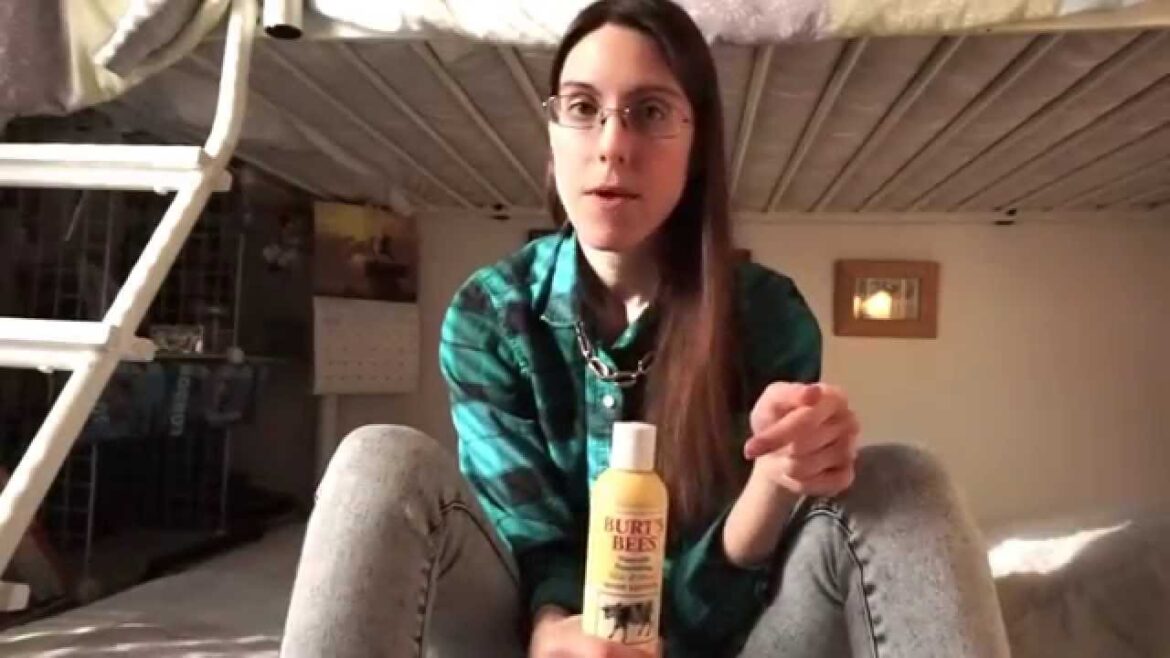 Burt's Bees Natural Body Lotion Review