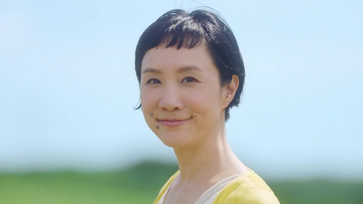 モデルはなさん×クラムボン原田郁子さん＜haruシャンプー ＞＜ひっくり返す編＞30秒