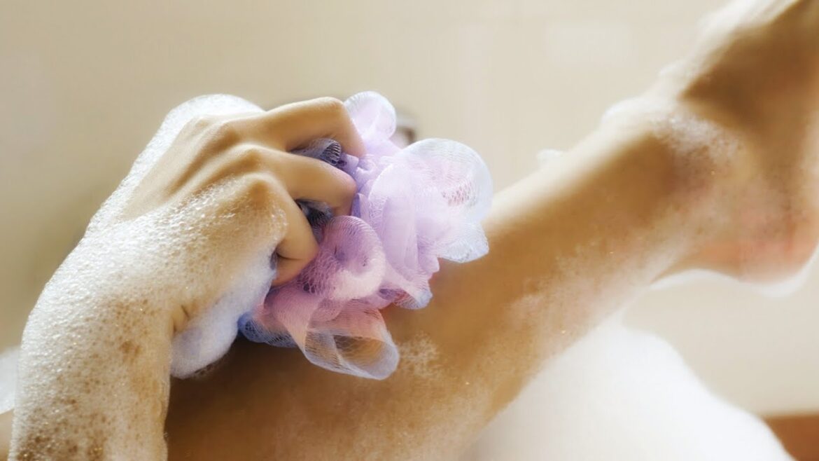 How to Use a Shower Gel | (Without/ With Loofah for Women & Men) | Body Cupid Shower Gel Review