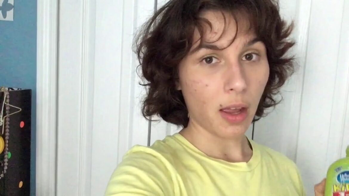 DAILY ASHLEE :: VLOG #14 - White Rain Kids 3-in-1 Shampoo/Conditioner/Body Wash Watermelon Review