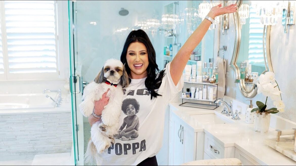 MY BATHROOM TOUR/SKINCARE ROUTINE!