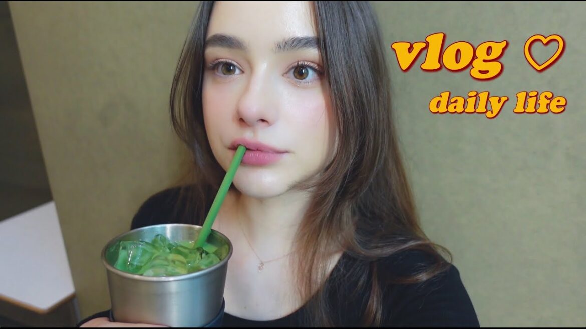 VLOG♡ a day in my life in Seoul / I got flowers from a fan! skincare clinic/ a present for my bestie