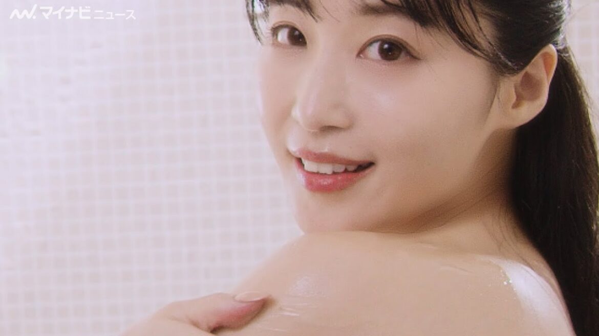 『バチェラー4』休井美郷、”あざとかわいい”ボディケア披露！？　「ビオレu ザ ボディ」シリーズ新WebCM公開
