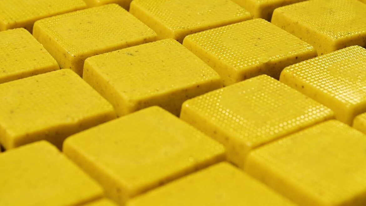 Lush How It's Made: Buffy Body Butter Lush How It's Made: Buffy Body Butter